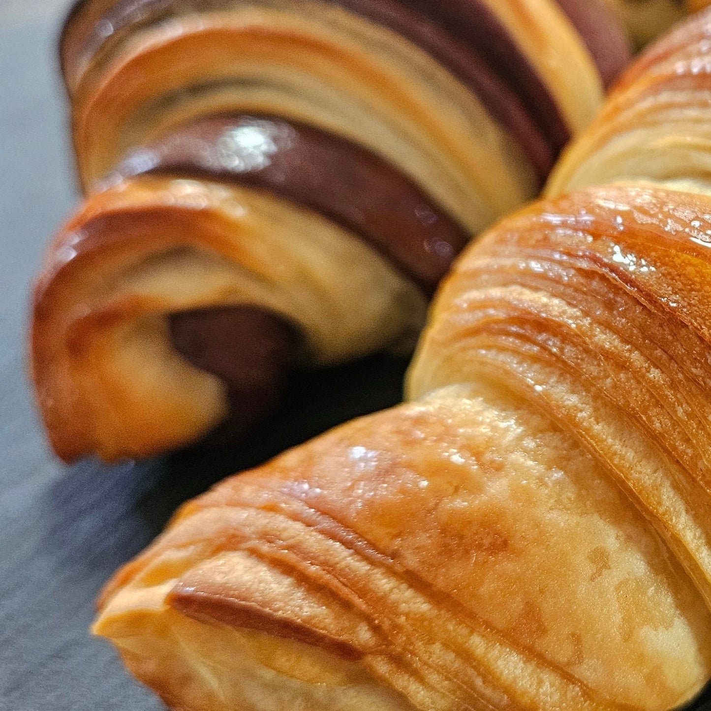 Classic Croissants & Chocolate Croissants (x8)